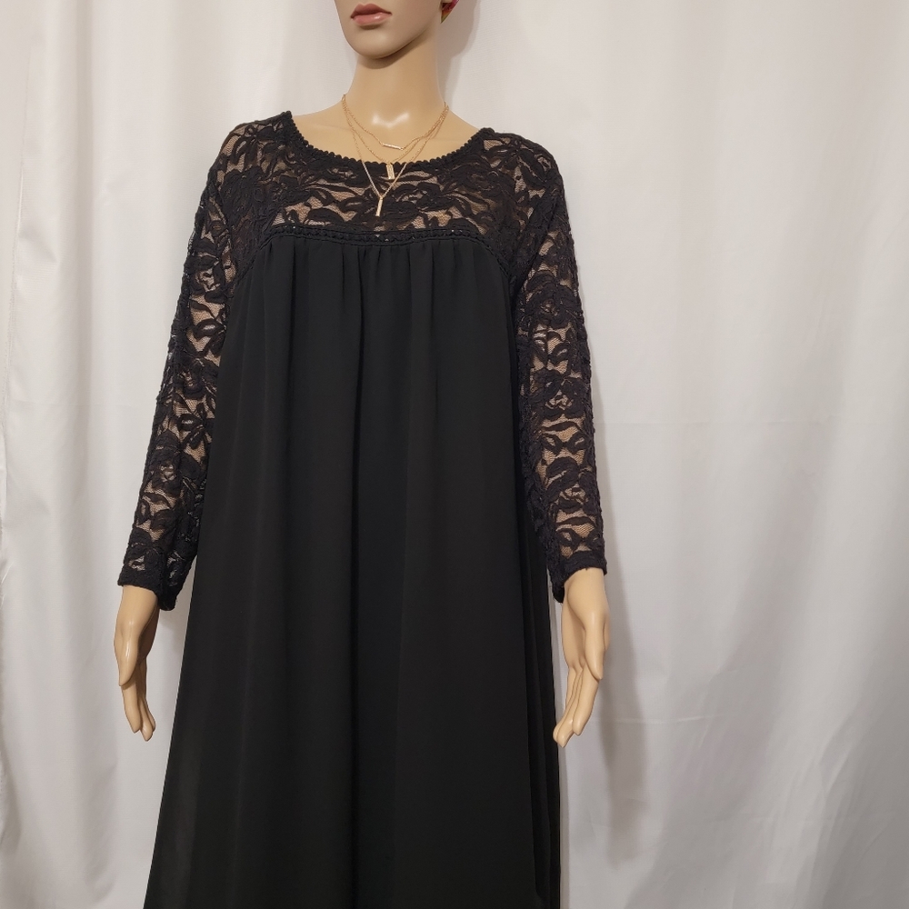 Auw black layered dress with lace sleeve NWOT